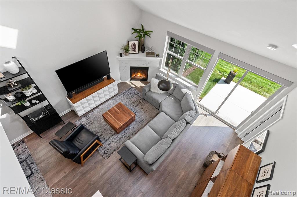 42456 GATEWAY Drive, Plymouth, MI 48170 — Photo 37