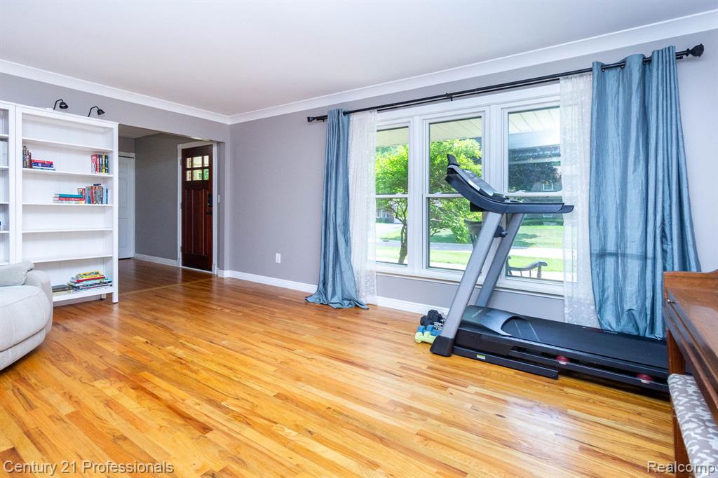 671 Bridgestone Drive, Rochester Hills, MI 48309 — Photo 8