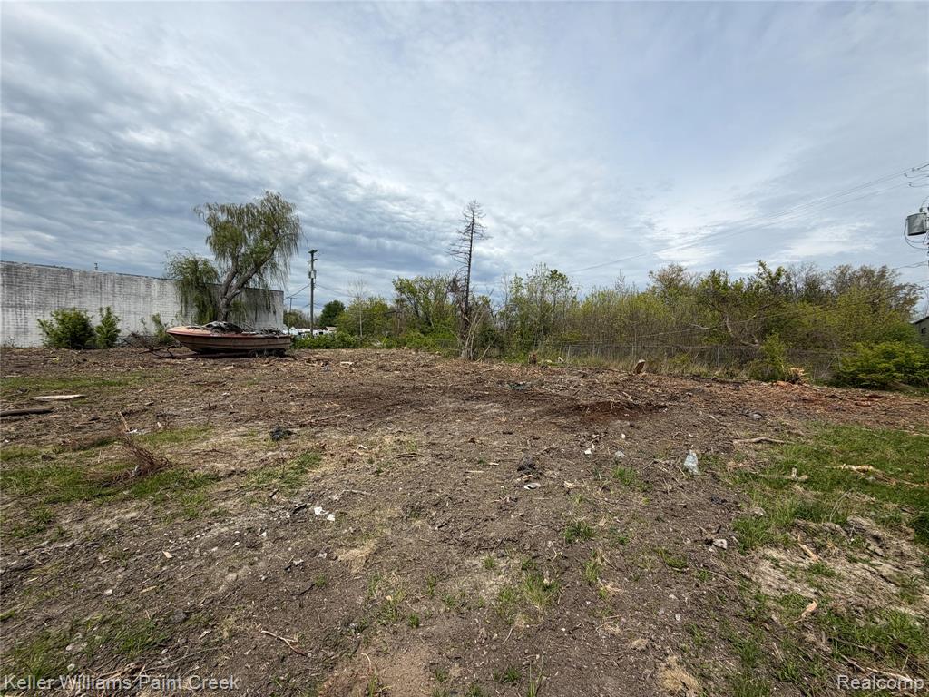 22477 15 Mile Road, Clinton Twp, MI 48035 — Photo 25