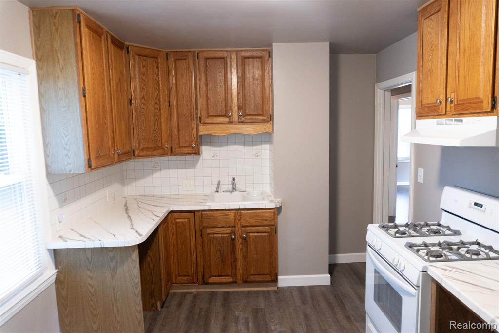 727 Waldman Avenue, Flint, MI 48507 — Photo 14