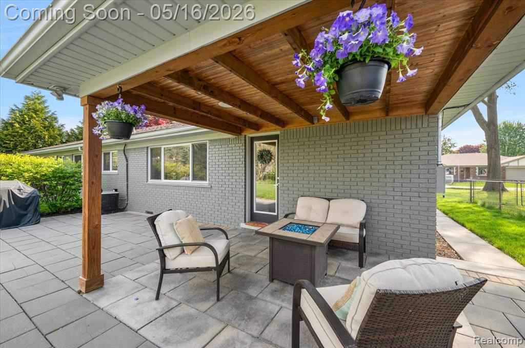 45503 Klingkammer Street, Utica, MI 48317 — Photo 2