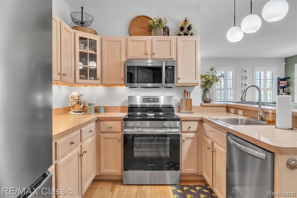 50403 MONROE Street, Canton, MI 48188 — Photo 15