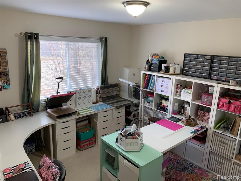 815 CALGARY Street, Auburn Hills, MI 48326 — Photo 10