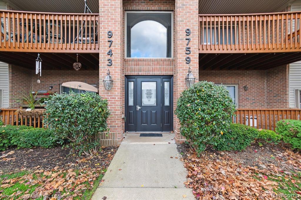 9755 WILDFLOWER, Belleville, MI 48111 — Photo 33