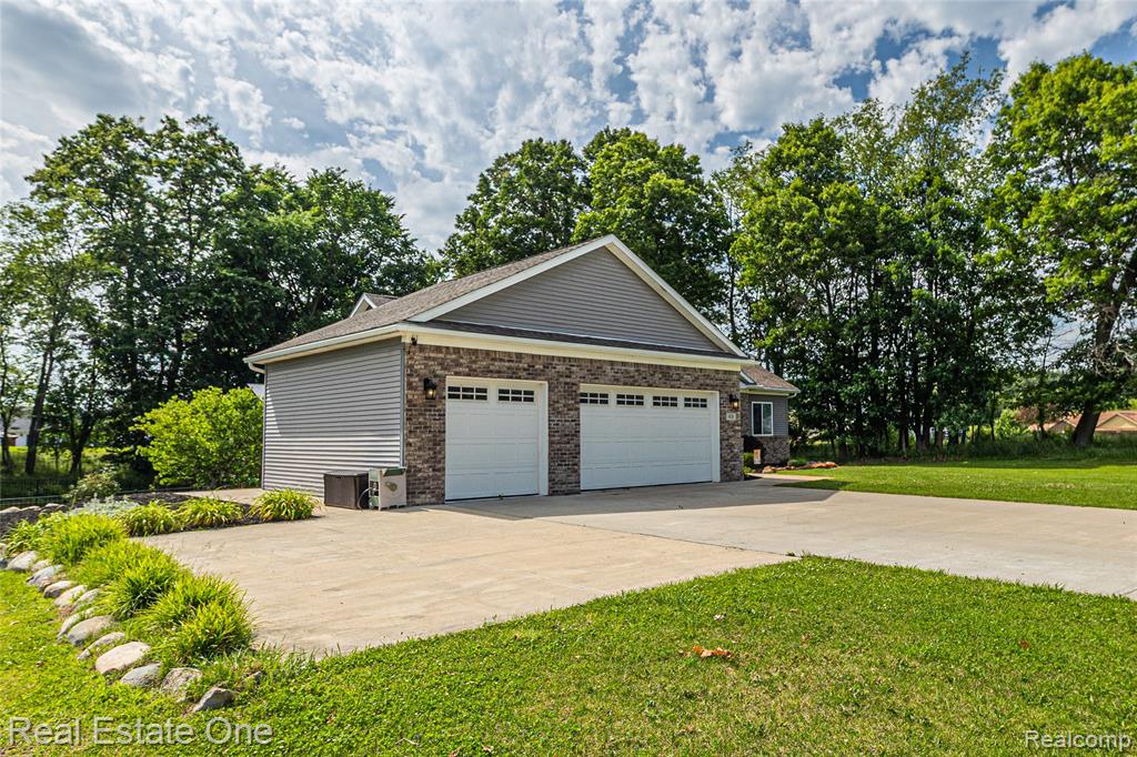 428 Pheasant Ridge Court, Ortonville, MI 48462 — Photo 49