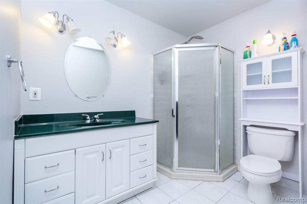 4249 Bonning Avenue, Warren, MI 48091 — Photo 14