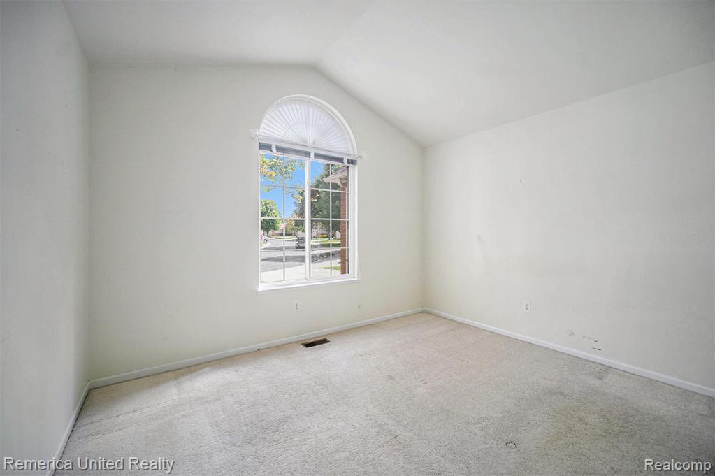 9024 Pine Cove Drive, Whitmore Lake, MI 48189 — Photo 13