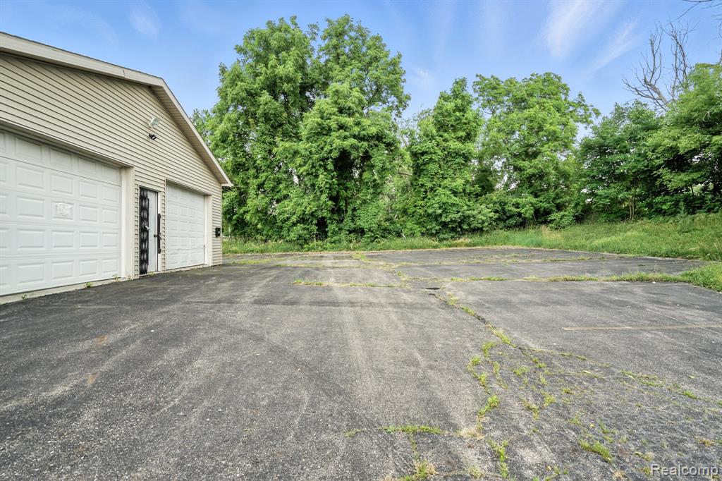 625 Warren Street, Flint, MI 48505 — Photo 10
