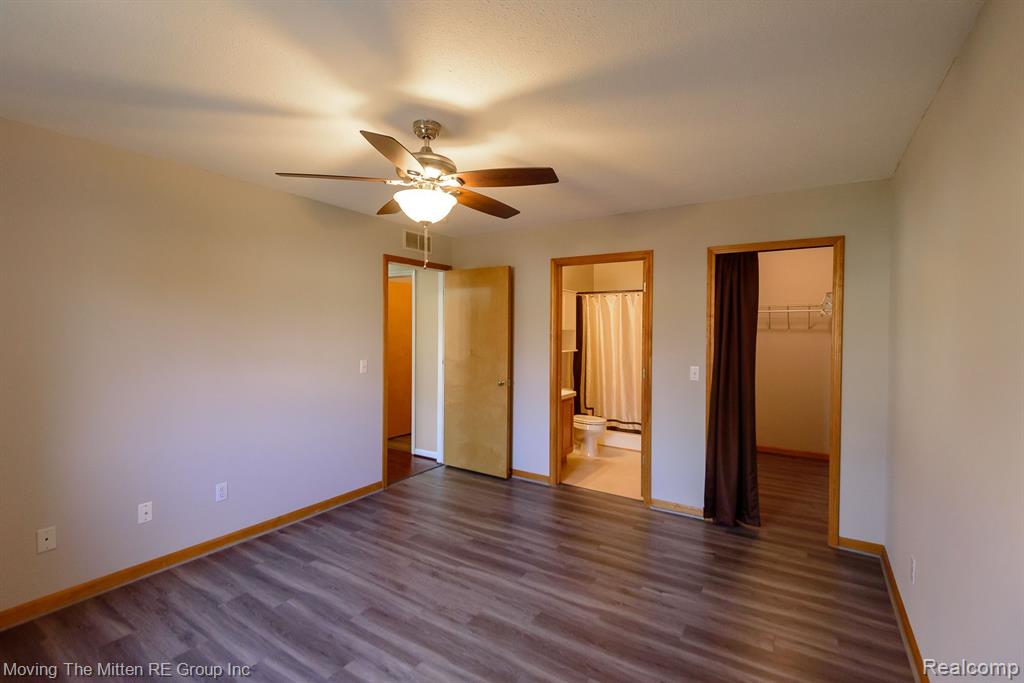 9635 WILDFLOWER Court, Van Buren, MI 48111 — Photo 15