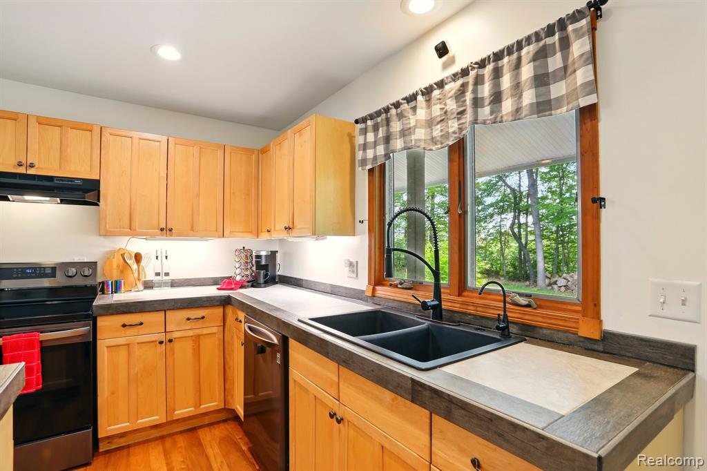 5960 Kidder Road, Almont, MI 48003 — Photo 12