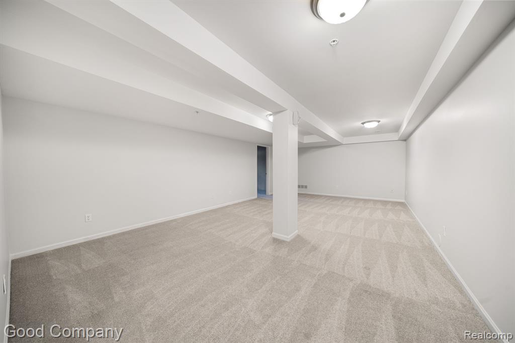 5201 Tamara Circle, Walled Lake, MI 48390 — Photo 14