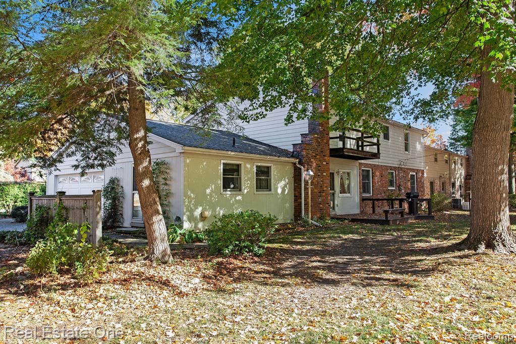 5593 Northcote, West Bloomfield, MI — Photo 26