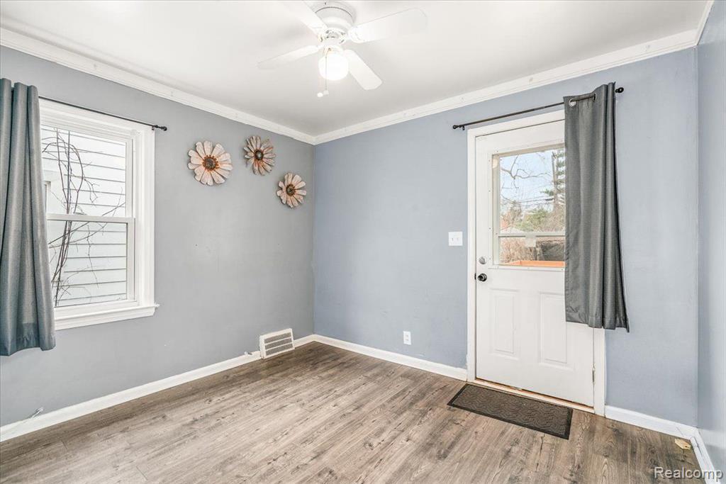 4775 WESTLAND Street, Dearborn, MI 48126 — Photo 9