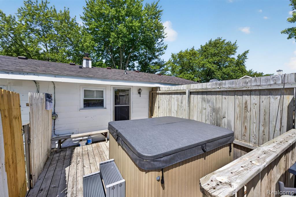 5233 Torrey Road, Flint, MI 48507 — Photo 31