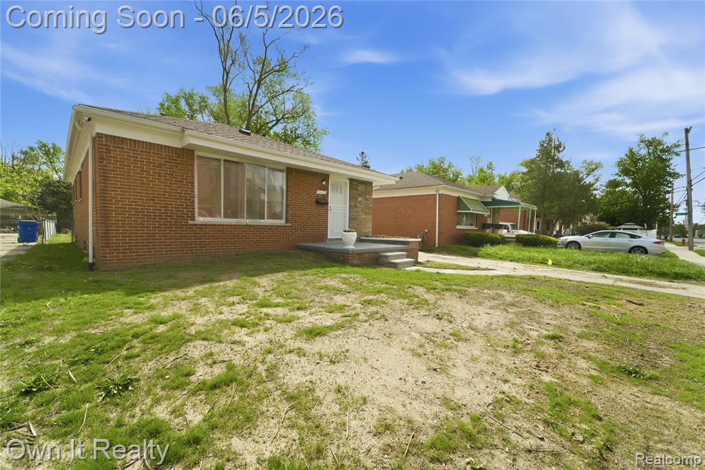19420 Berg Road, Detroit, MI 48219 — Photo 9