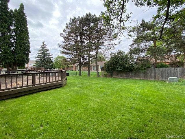 44099 Manitou Drive, Clinton Twp, MI 48038 — Photo 23