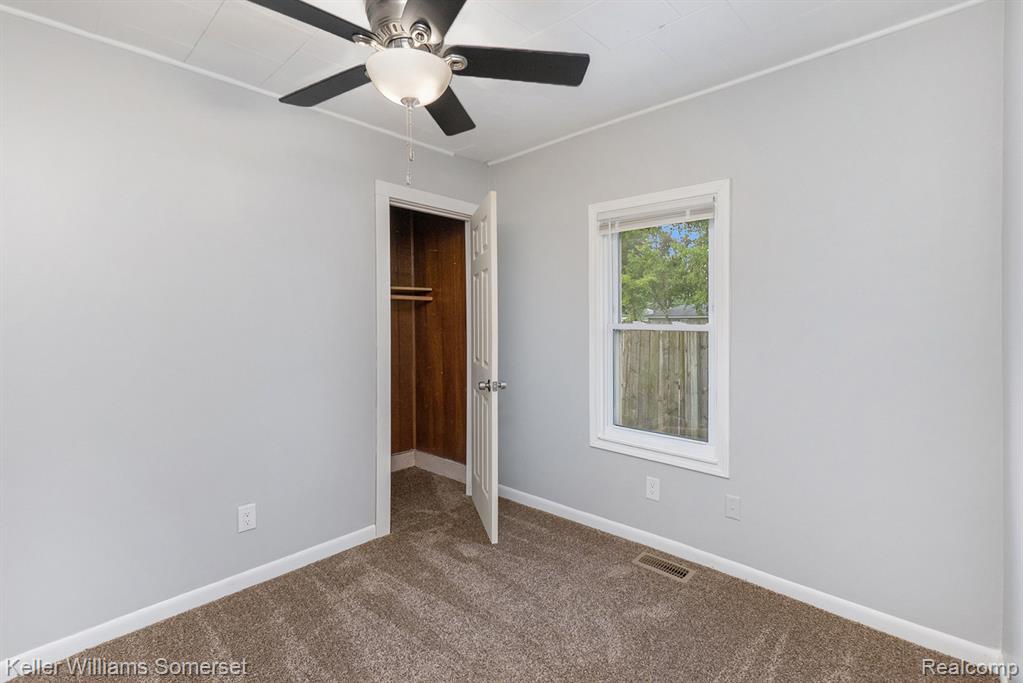 8233 Meadow Avenue, Warren, MI 48089 — Photo 9
