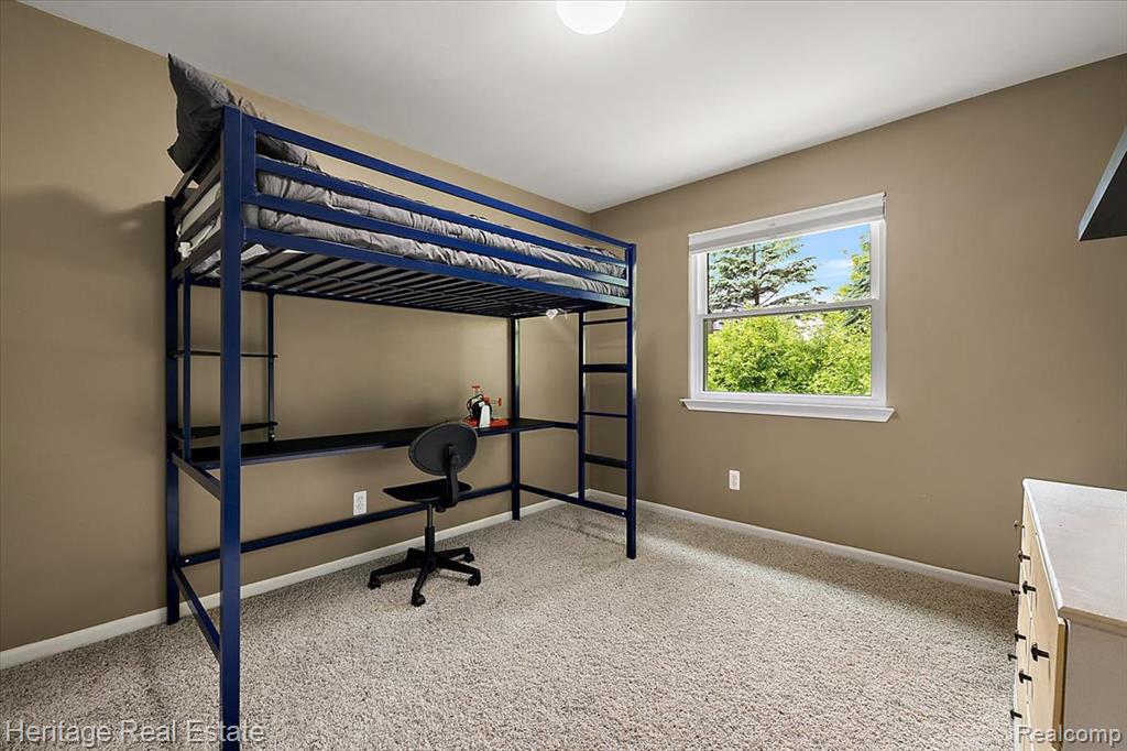 624 Glenmoor Drive, Oxford, MI 48371 — Photo 22