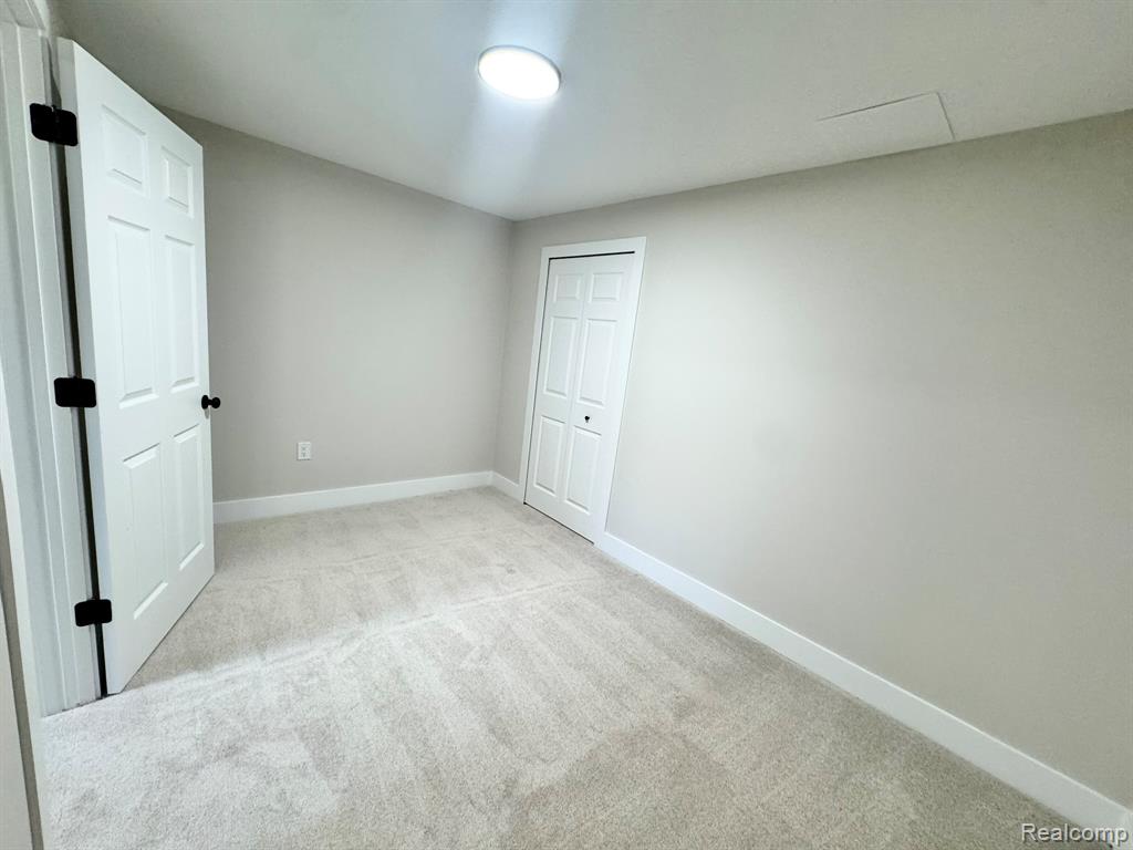 5616 Hillcrest Circle W, West Bloomfield, MI — Photo 34
