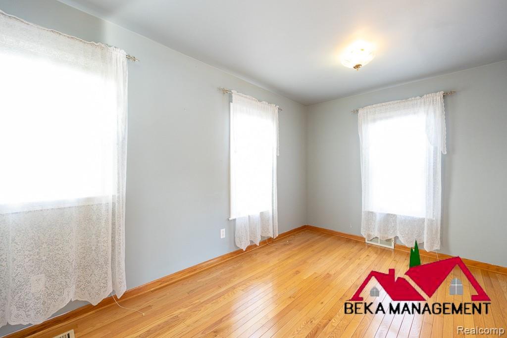 26627 RIALTO Street, Madison Heights, MI 48071 — Photo 5