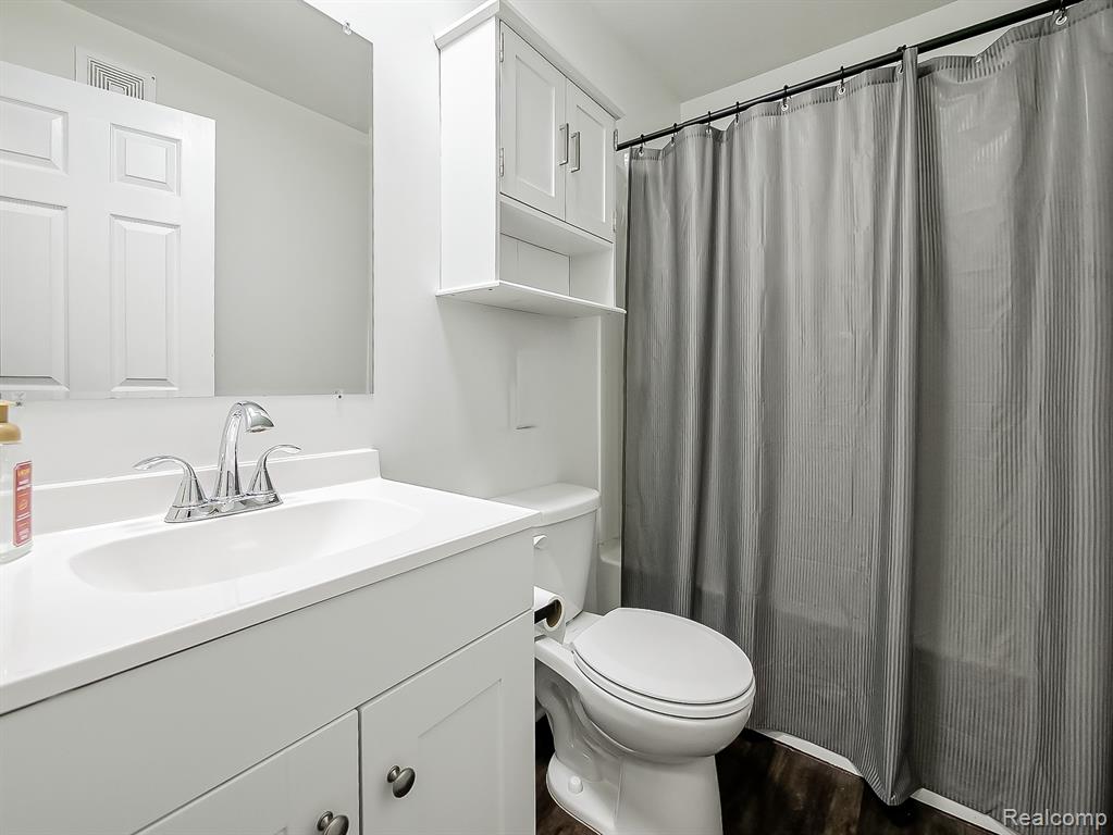 4905 Crooks A2 Road, Royal Oak, MI 48073 — Photo 13