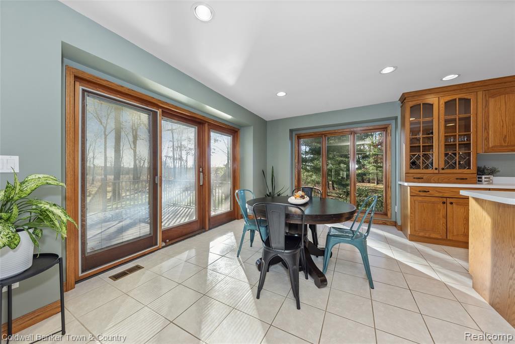 11535 Lancelot Lane, Pinckney, MI 48169 — Photo 30