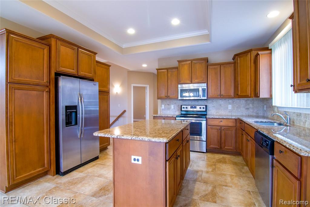 50416 Pinnacle Woods Lane, Macomb, MI 48042 — Photo 32