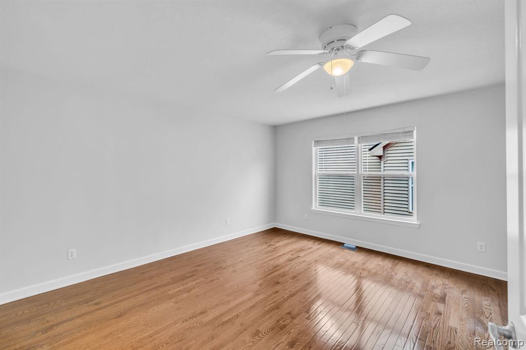 27490 CROMWELL Road, Novi, MI — Photo 21