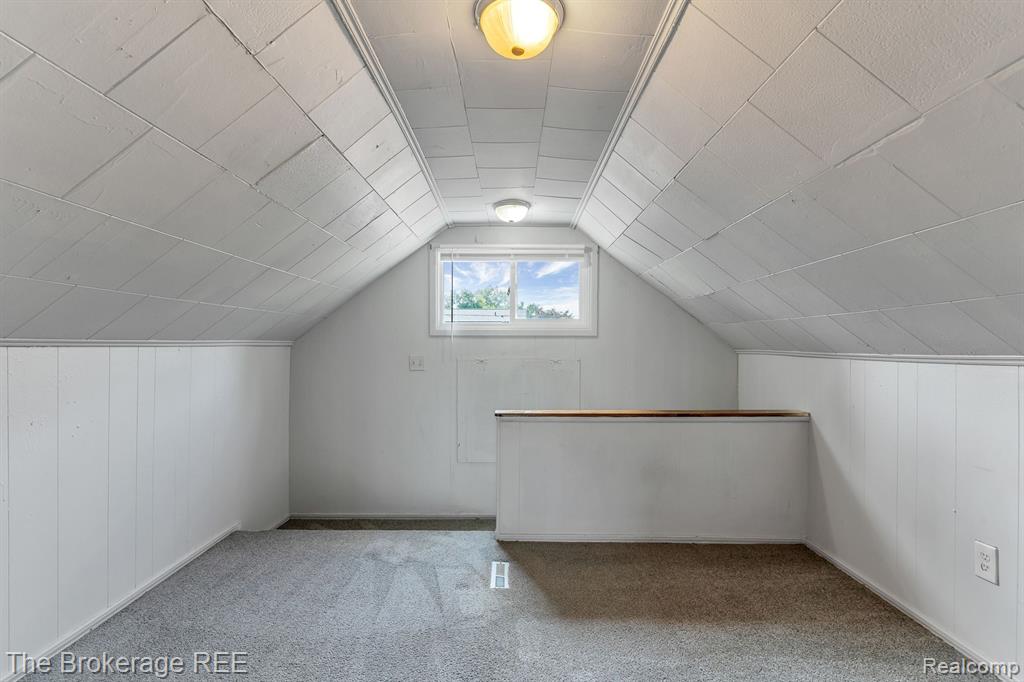 467 W MAXLOW Avenue, Hazel Park, MI 48030 — Photo 21