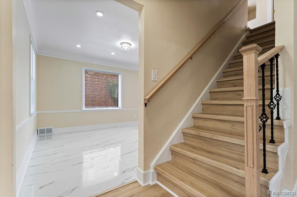 16171 Glastonbury Road, Detroit, MI 48219 — Photo 5