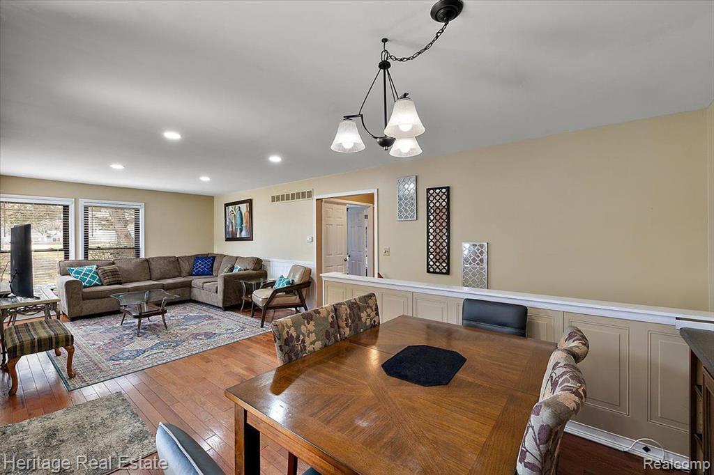 2855 ROUNDTREE Drive, APT 104 L, Troy, MI 48083 — Photo 8