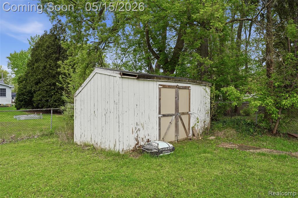 6141 Sandy Lane N, Burton, MI 48519 — Photo 29