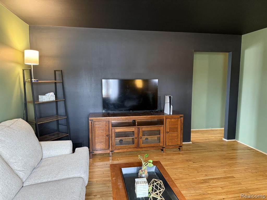 8411 Monroe Boulevard, Taylor, MI 48180 — Photo 11