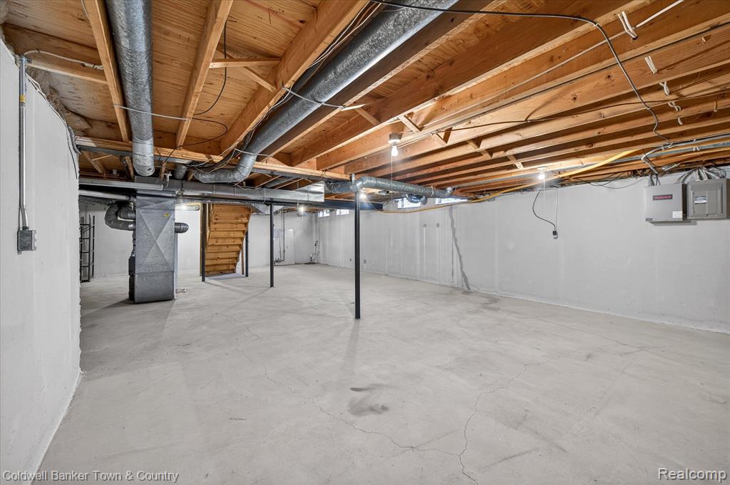 8895 Knolson Avenue, Livonia, MI 48150 — Photo 39