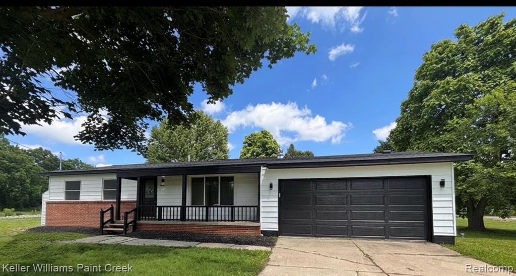 5143 Todd Street, Grand Blanc, MI 48439 — front exterior