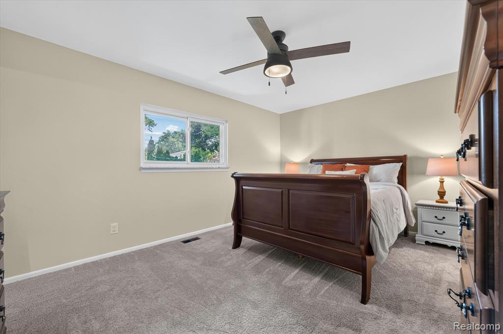 6646 Yarborough Drive, Utica, MI 48316 — Photo 26