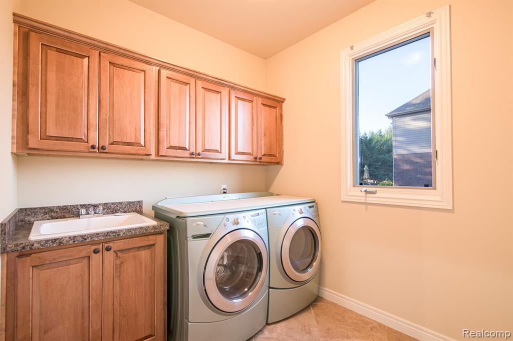 61491 CROWN POINT Drive, Washington, MI — Photo 32