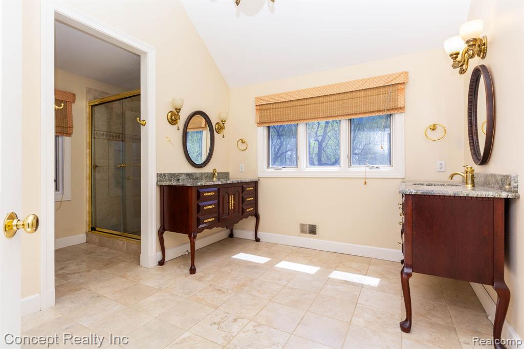 3215 Edgevale Drive, Lambertville, MI 48144 — Photo 60