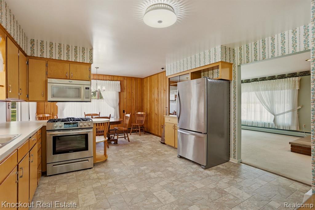 275 S Airport Road, Saginaw, MI 48601 — Photo 14