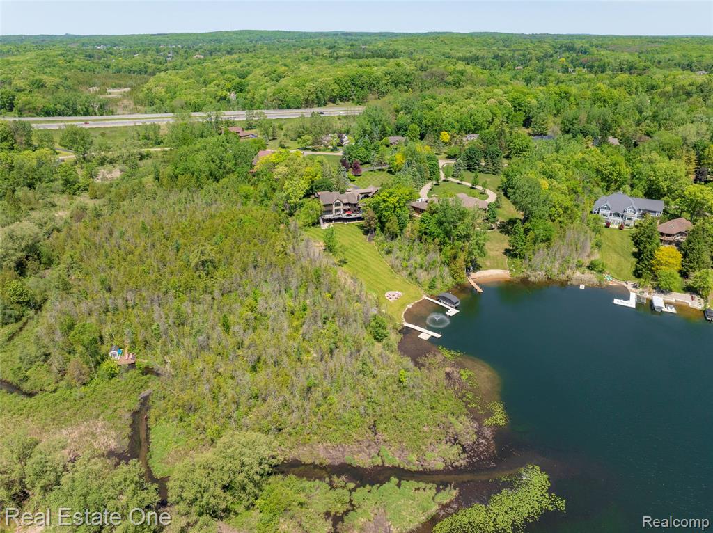 7689 Deerhill Drive, Independence, MI — Photo 4
