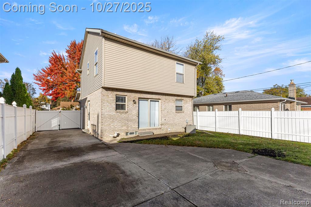 4209 Monroe Street, Dearborn Heights, MI 48125 — Photo 33