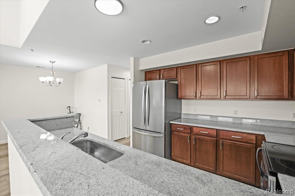 1097 Foxboro, 31, Troy, MI 48083 — Photo 12