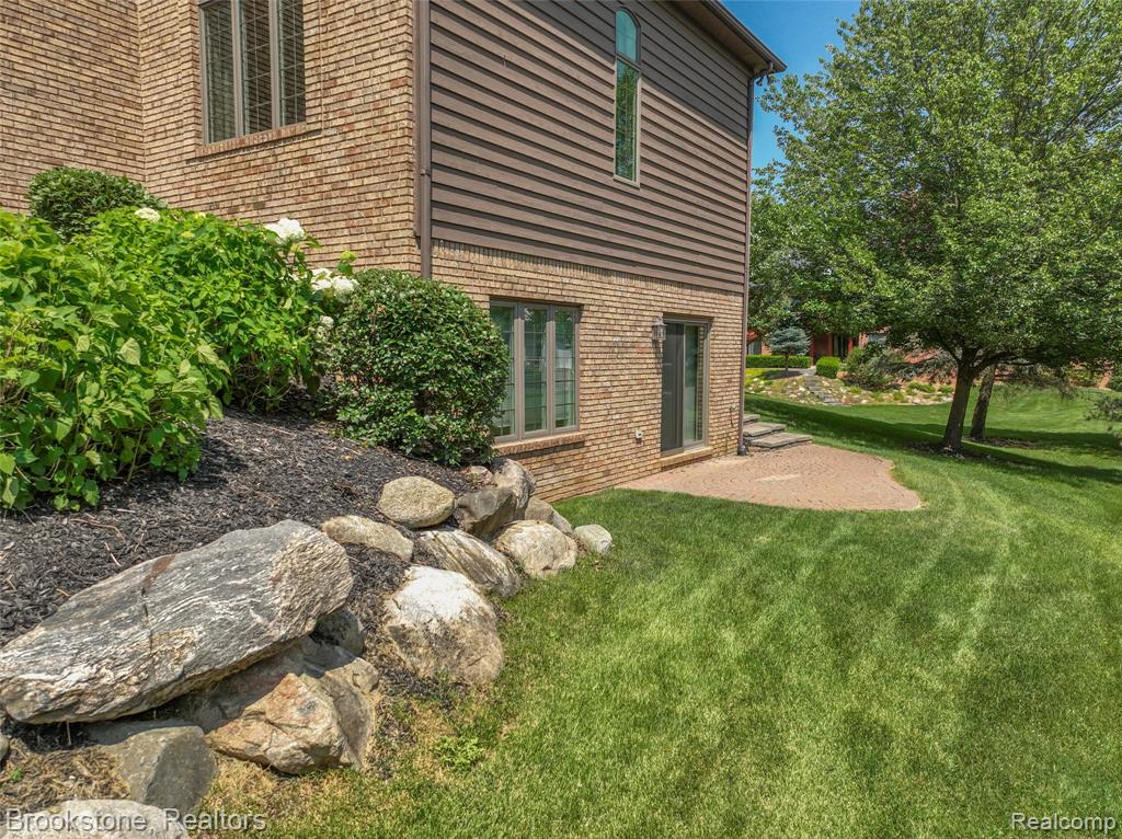 6871 Berry Pointe Drive, Clarkston, MI 48348 — Photo 6