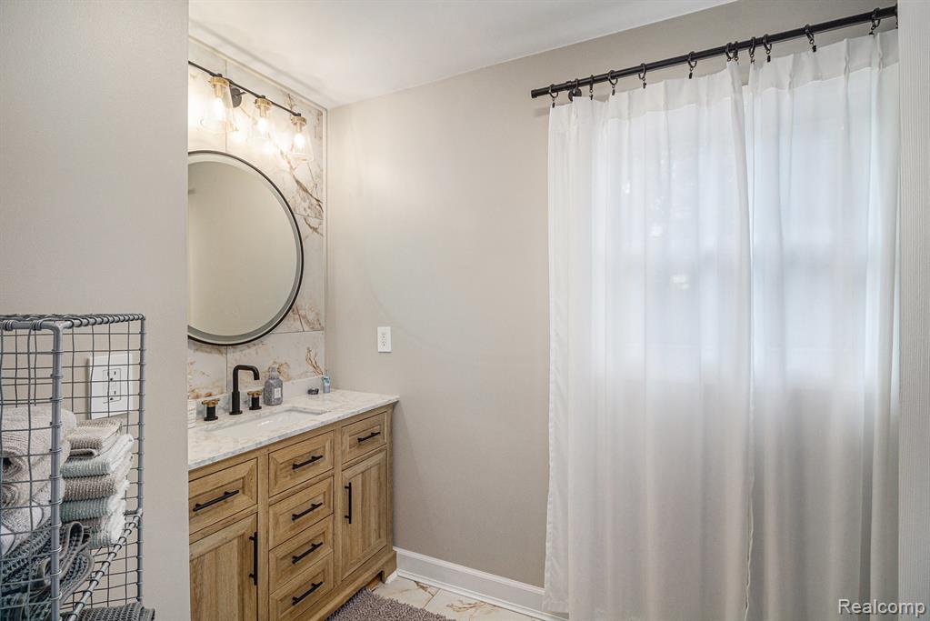 6306 Kings Knoll Road, Grand Blanc, MI 48439 — Photo 26
