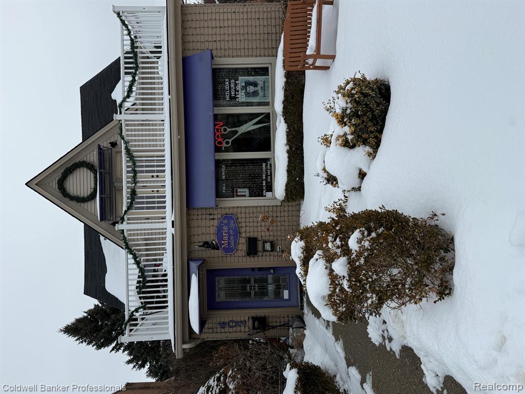402 EAST Street, Rochester, MI 48307 — front exterior