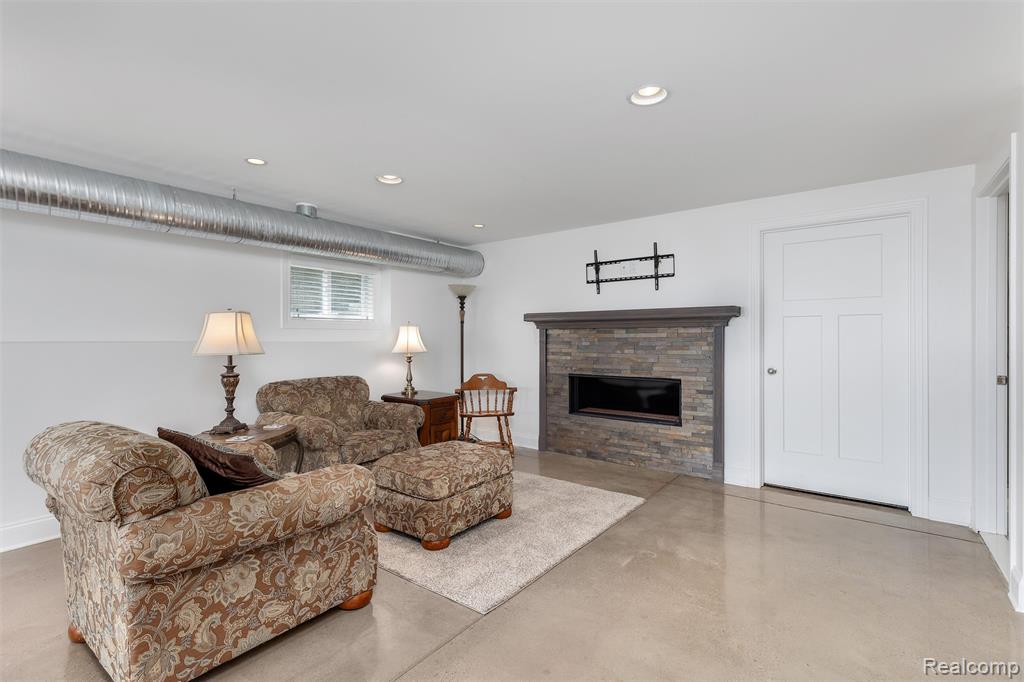 10043 Dixie Highway, MI — Photo 32
