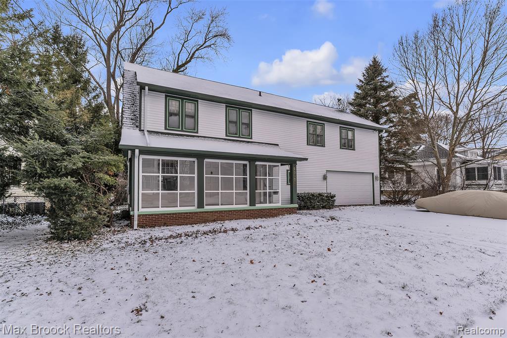 23009 Maple Avenue, Farmington, MI 48336 — Photo 2
