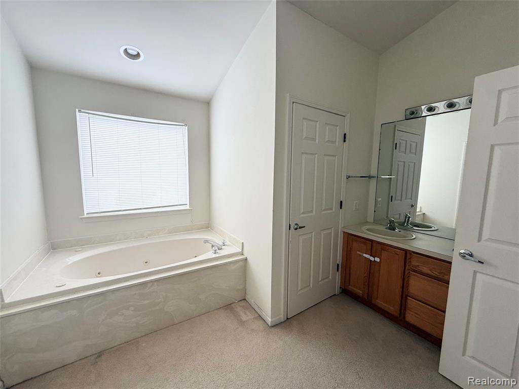 6122 Cherrywood Drive, Ypsilanti, MI 48197 — Photo 12