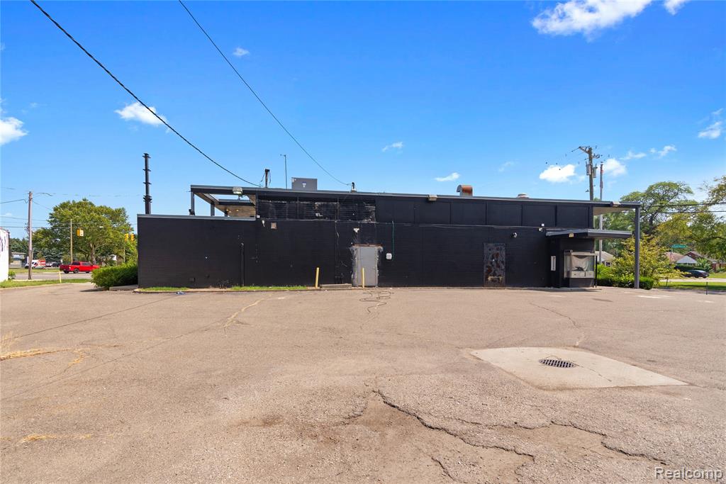 18901 Kelly Road, Detroit, MI 48224 — Photo 17