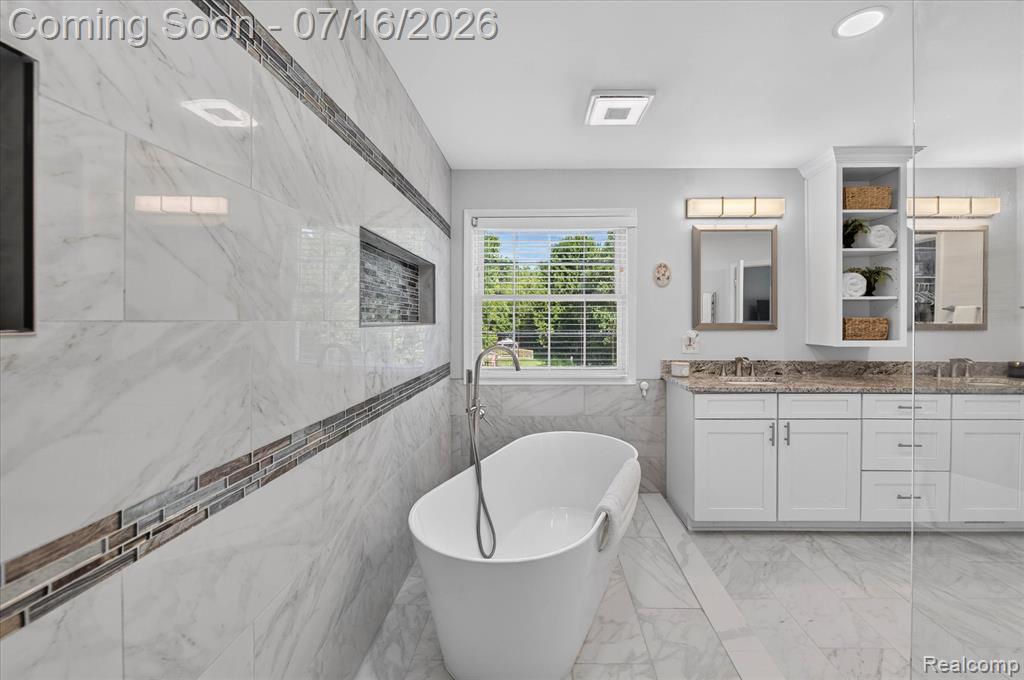 48560 Manhattan Circle, Canton, MI 48188 — Photo 26